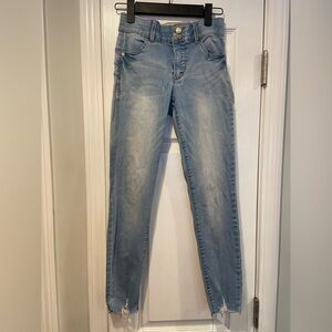 Candies Size 26” Stretch Waist Low Rise Light Wash Distressed Hem Skinny Jeans
